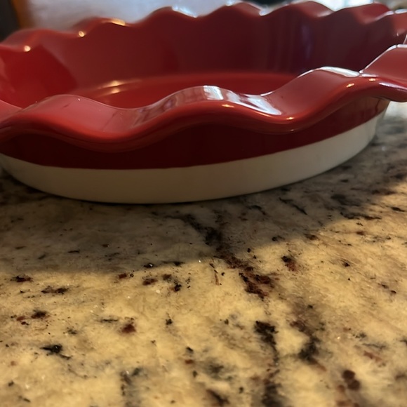 Ruffled pottery, glazed pie plate/dish - Picture 2 of 4